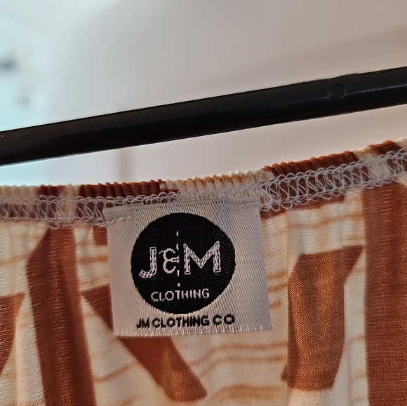 top J&M clothing Large - Picture 2 of 7